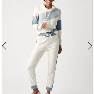 Faherty Ripple Lounge Pants in Sea Breeze Sweatpants Cozy